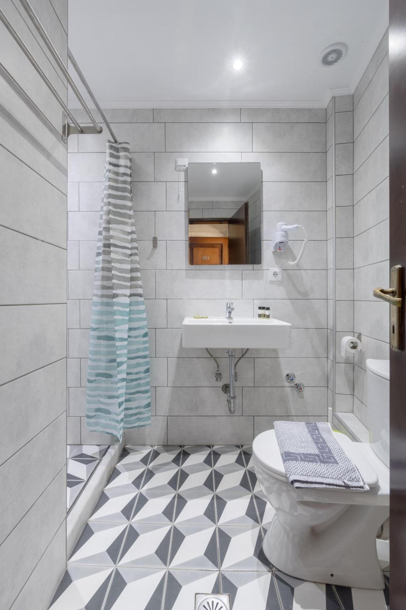 לימנאס Mironi & Victoria Hotel מראה חיצוני תמונה