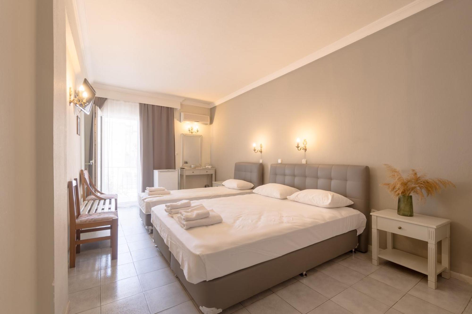 לימנאס Mironi & Victoria Hotel מראה חיצוני תמונה