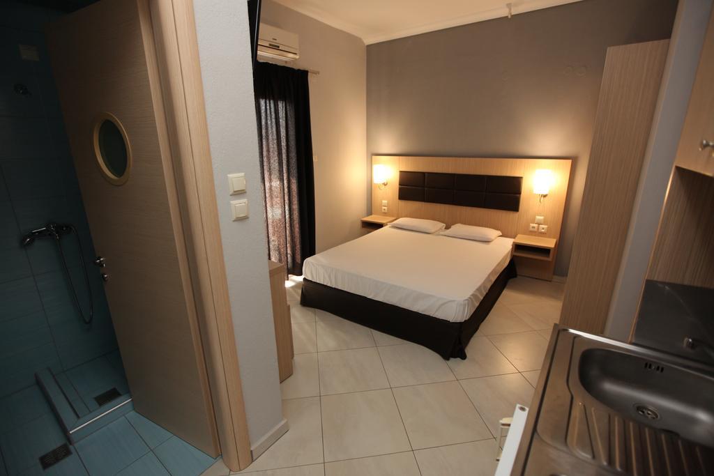 לימנאס Mironi & Victoria Hotel מראה חיצוני תמונה