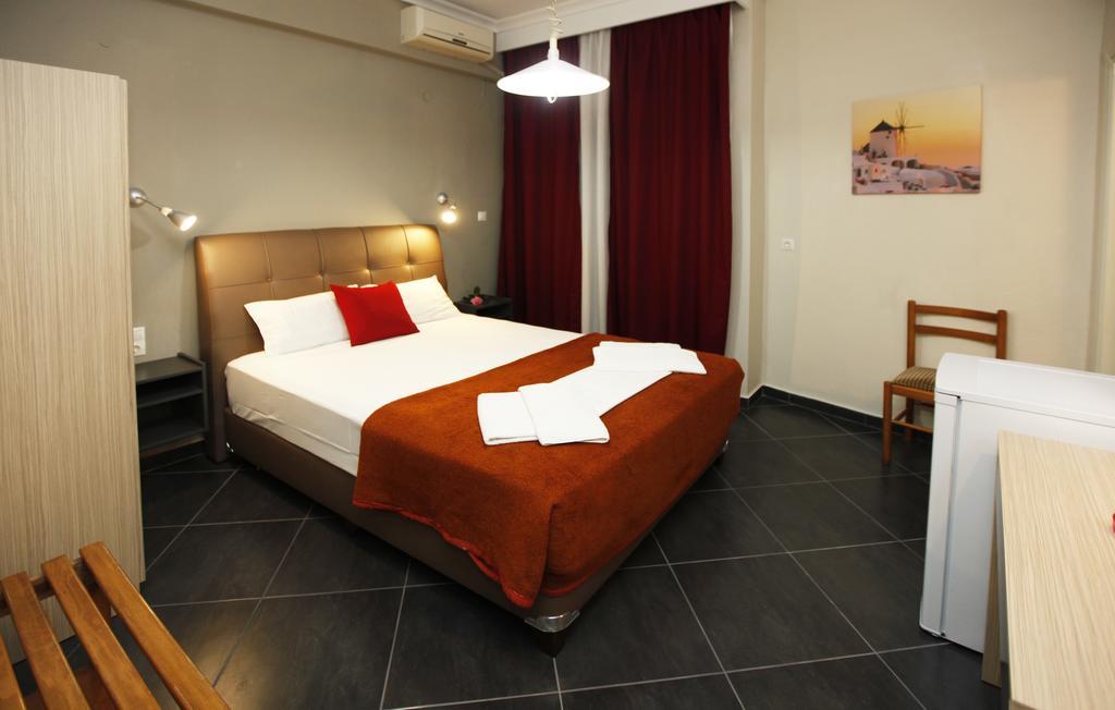 לימנאס Mironi & Victoria Hotel מראה חיצוני תמונה